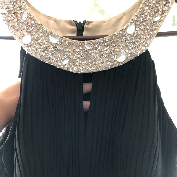 Black with jewel neckline long evening gown! - Picture 2 of 4